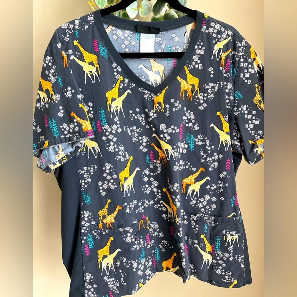 Women’s scrub top size 2x